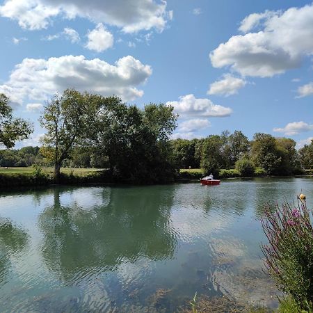 Camping Belle Riviere Chaniers Экстерьер фото